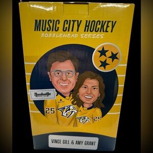 Vince gill and Amy Grant bobblehead